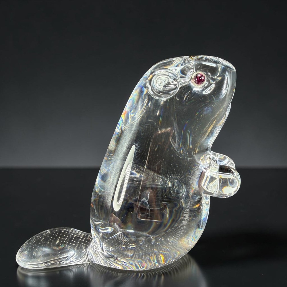 Steuben Crystal Beaver Figurine Lloyd‎ Atkins 1975 Garnet Eyes Art Glass Signed